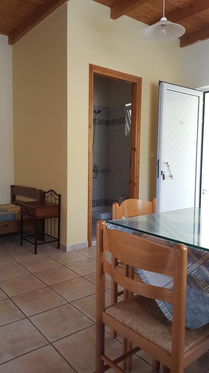 Apolloneia Apartments Frangokastello Extérieur photo
