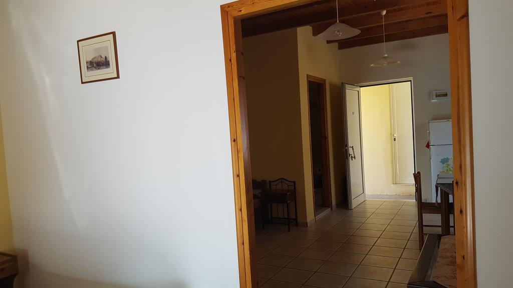 Apolloneia Apartments Frangokastello Extérieur photo