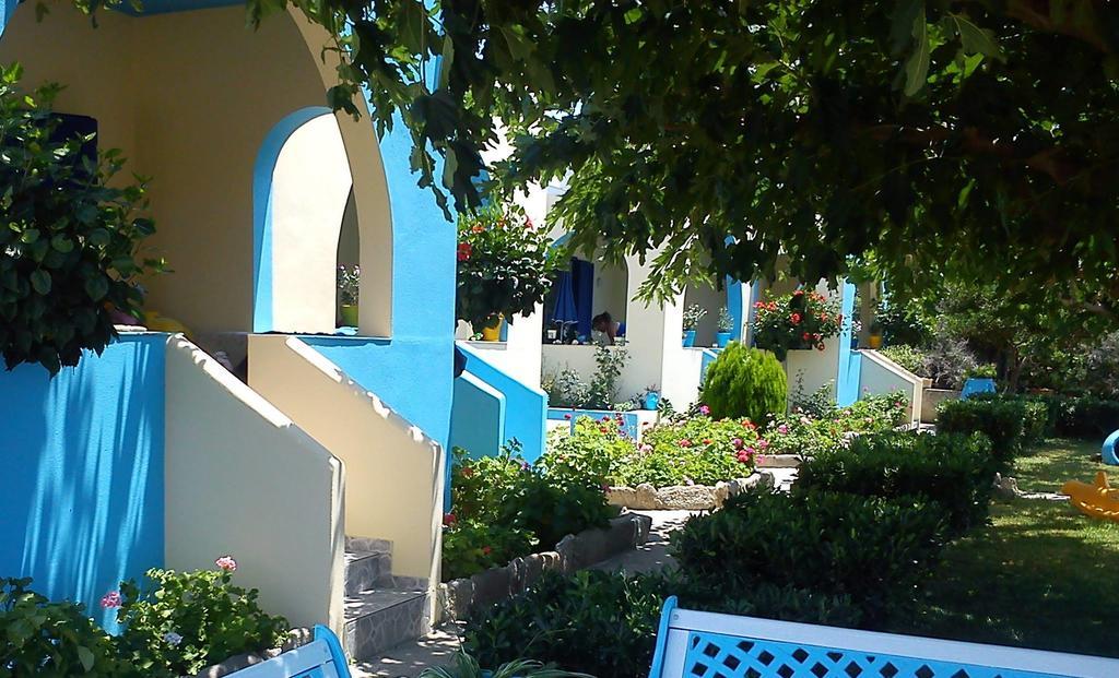 Apolloneia Apartments Frangokastello Extérieur photo