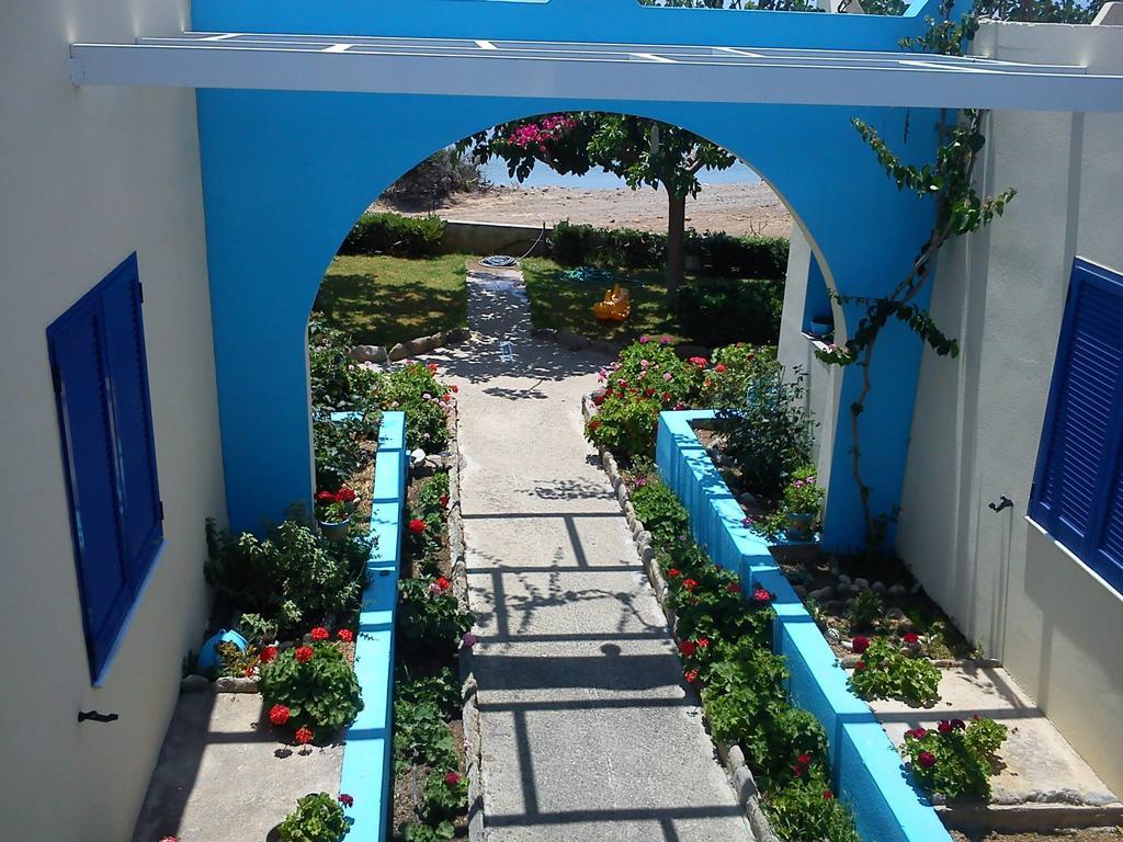 Apolloneia Apartments Frangokastello Extérieur photo